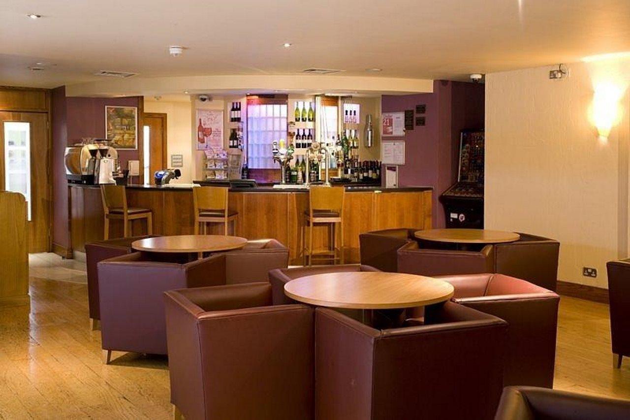 Premier Inn Watford Central Luaran gambar