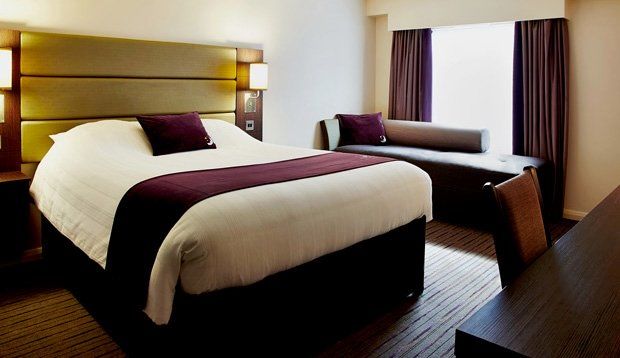 Premier Inn Watford Central Luaran gambar