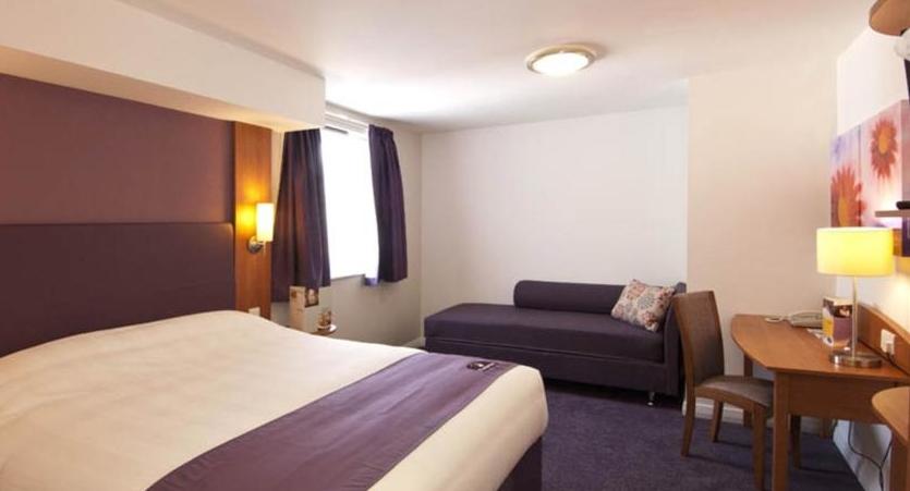 Premier Inn Watford Central Luaran gambar